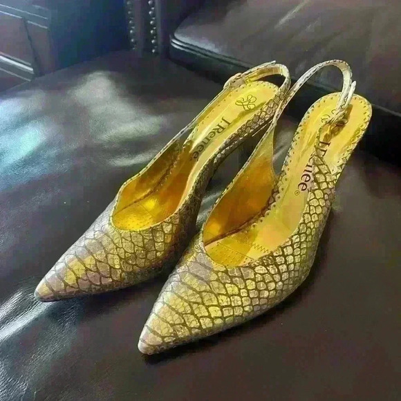 J Renee’ slingback pump. Snake embossed  8. Excellent condition . Gold/lavender - Picture 11 of 16